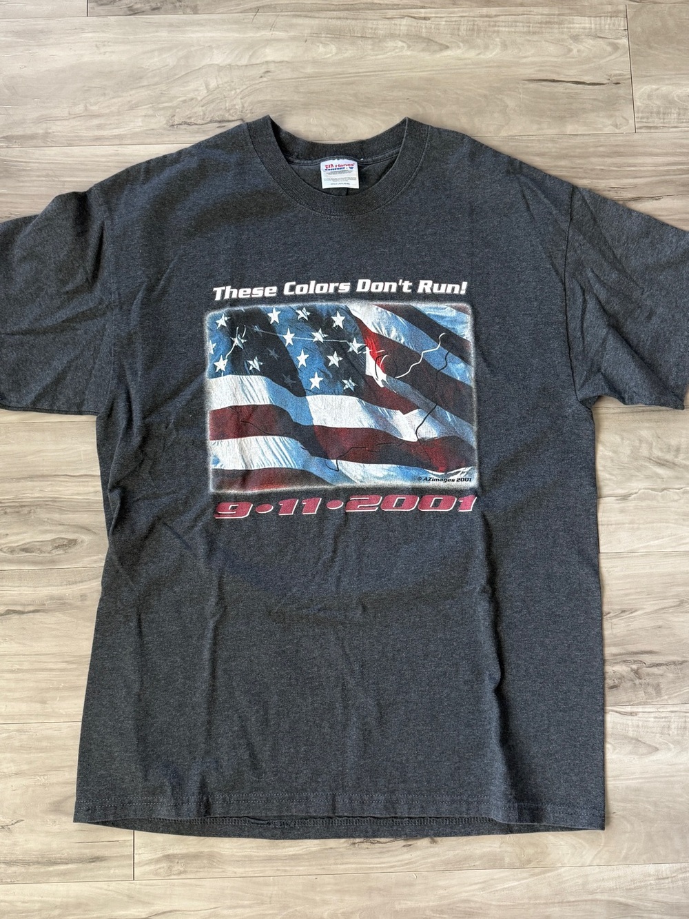 Vintage 2001 9/11 Colors Dont Run USA American Flag Hanes Shirt Men’s Size Large